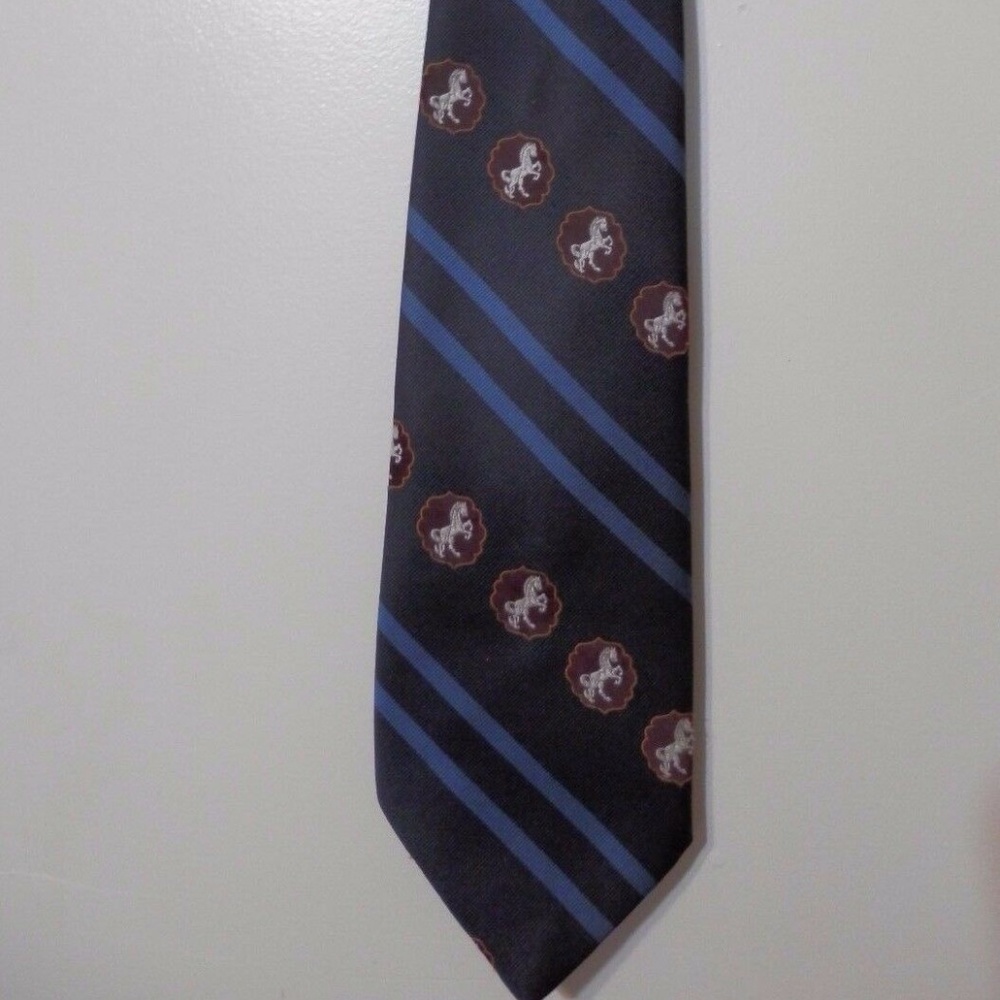 Horses Necktie One In Hand USA Burgundy